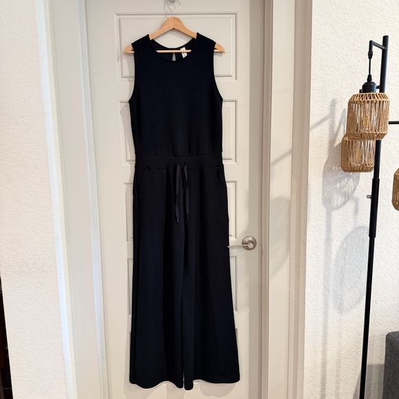 SPANX Black Sleeveless Jumpsuit - Picture 3 of 9